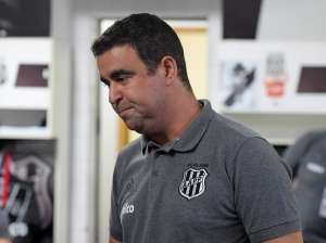 Treinador da Ponte Preta defende paralisação do futebol brasileiro
