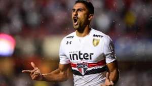 Paulistão: Guarani entra na briga com o Sport por Tréllez, do São Paulo