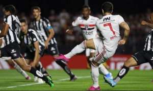 ESPECIAL: São Paulo e Santos fazem primeiro clássico com técnicos estrangeiros desde 1954