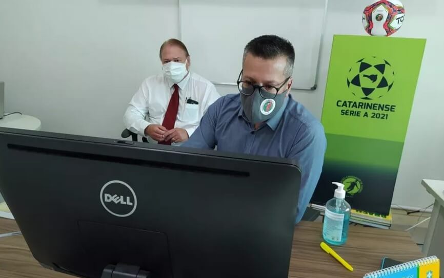 Federação Catarinense não muda regulamento e agenda jogos atrasados