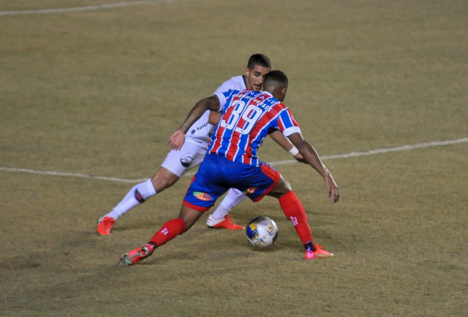 Bahia 1 x 1 Botafogo-PB – Com gol no fim, Tricolor evita derrota no Pituaçu