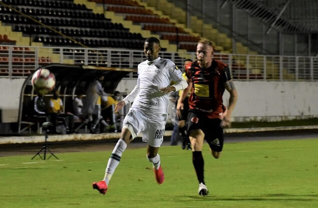 MINEIRO: América mantém os 100% e Cruzeiro encerra jejum