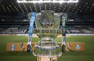 Palmeiras e Grêmio decidem quem é mais 'copeiro' e brigam por R$ 54 milhões