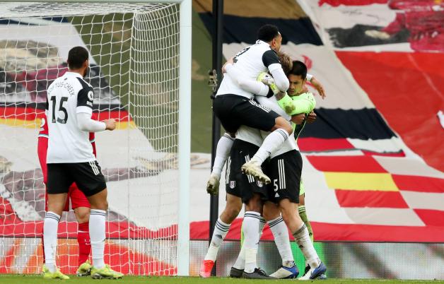 INGLÊS: Liverpool perde do Fulham e bate recorde de derrotas seguidas em casa