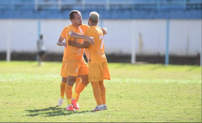 CANDANGÃO: Brasiliense leva susto, mas vence o Samambaia no Serra do Lago