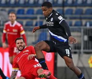 ALEMÃO: Arminia empata e segue entre os piores; Union fica longe da Liga Europa