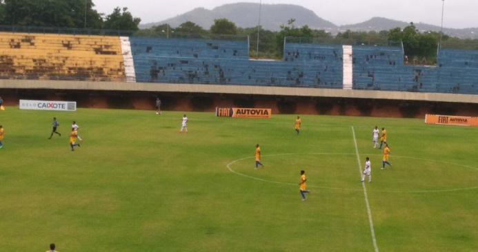 TOCANTINENSE: Debaixo de chuva, Tocantins vence o líder Interporto em Miracema