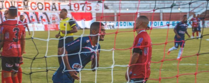 BAIANO: Bahia genérico goleia Fluminense e se isola na liderança