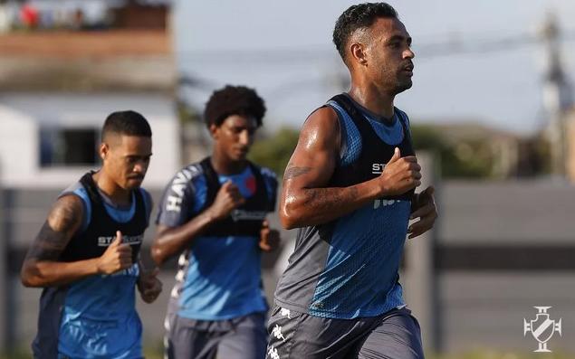 Cariocão: Yago Pikachu puxa a fila de dispensados pelo Vasco