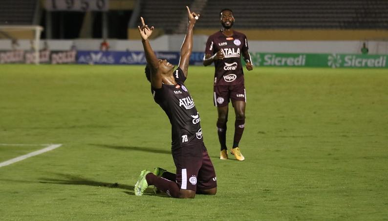 Ferroviária derrota o Botafogo