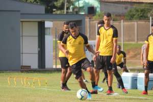 Catarinense: De olho em jogo atrasado, Criciúma se reapresenta e volta aos treinos