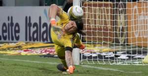 Grande do Brasil quer Cássio e oferece R$ 12 milhões e mais dois jogadores ao Corinthians