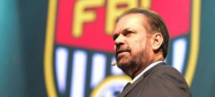 Sérgio Carvalho – CBF e Federação Paulista decidem: futebol não pára no Brasil