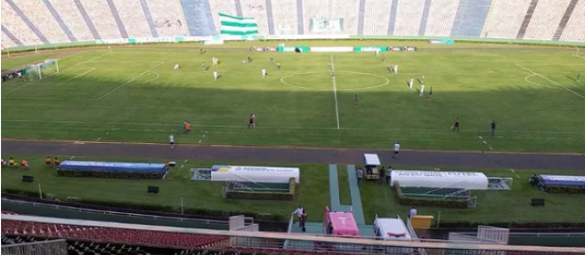 Luverdense-MT segura empate com Uberlândia-MG e avança na Copa BR Luverdense-MT segura empate com Uberlândia-MG e avança na Copa BR