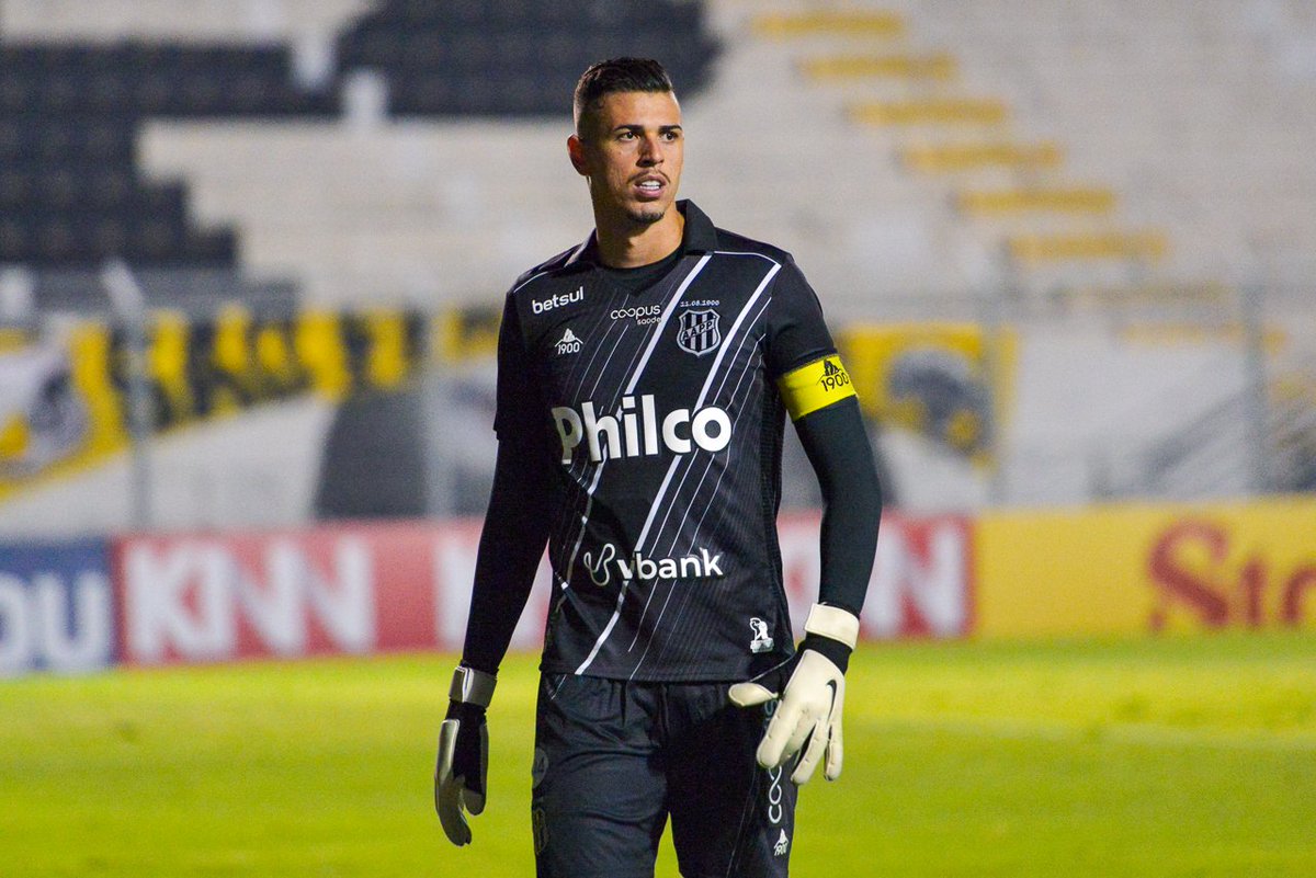 Goleiro da Ponte Preta poderá atuar por gigante do Brasileirão em 2021