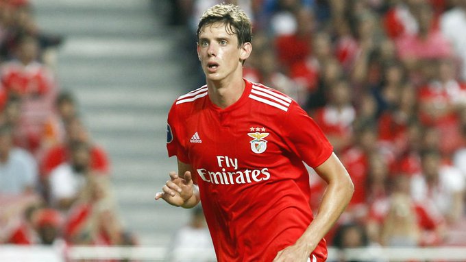 Clube do Brasileirão anuncia a contratação de zagueiro de gigante português