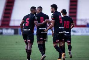 GOIANO: Atlético e Grêmio Anápolis fazem jogão; Vila também entra em campo