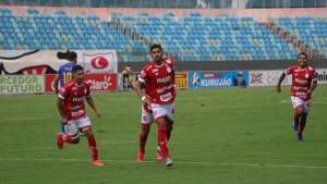 GOIANO: Vila Nova atropela em casa e Atlético segue 100% após 'jogo dos líderes'