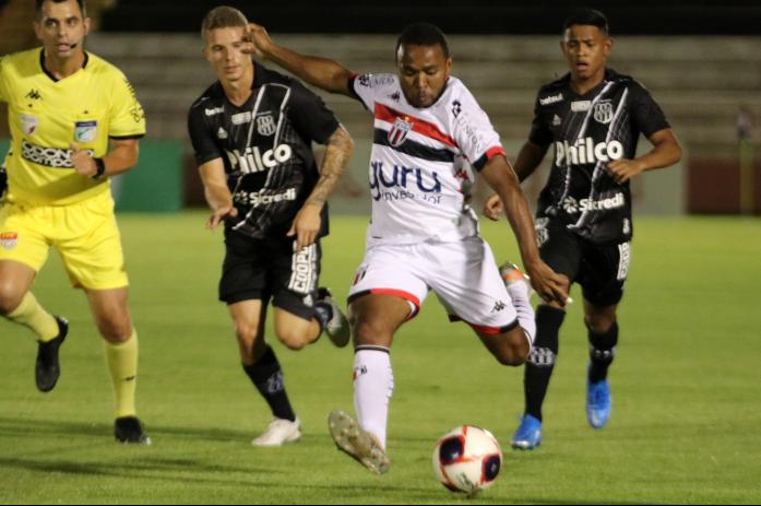 Léo Baldi marcou o gol da primeira vitória da Macaca