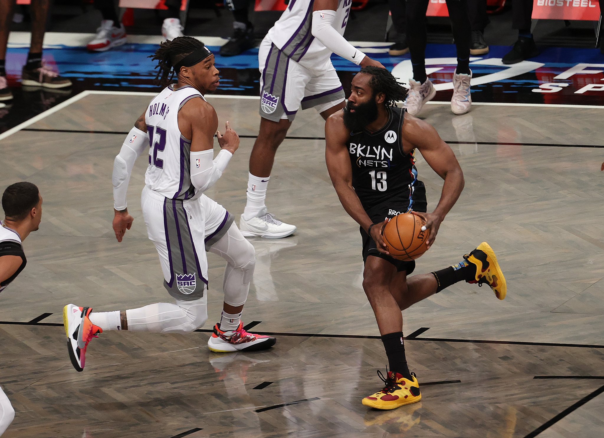 Basquete: Com show de James Harden, Brooklyn Nets sofre, mas supera Detroit Pistons