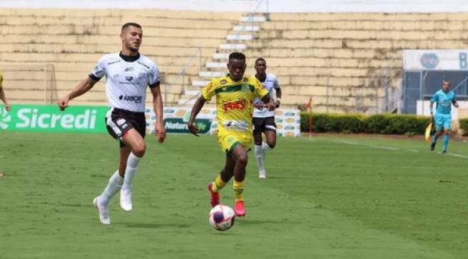 Confronto foi bastante equilibrado neste domingo de manhã - Marcos Freitas/Agência Mirassol