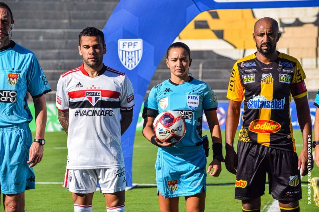 Edina Alves Batista acabou tomando decisão equivocado em jogo do São Paulo