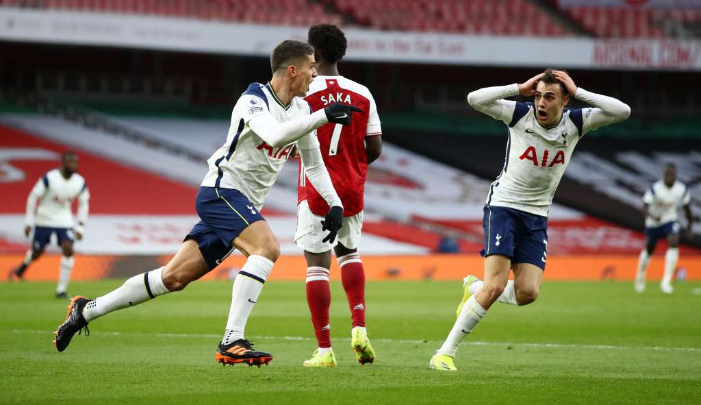 INGLÊS: Lamela faz gol de placa, é expulso, e Tottenham leva a virada do Arsenal