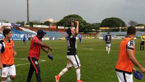 GOIANO: Aparecidense faz 3 no Goiás e Jaraguá cede empate após abrir 2 a 0