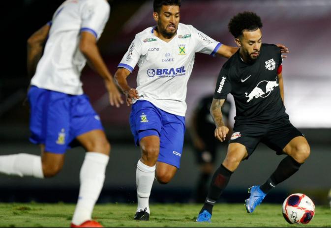 Claudinho voltou a comandar o Bragantino