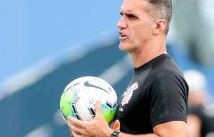 Mancini admite ajustes no Corinthians e revela cobrança a dois jogadores