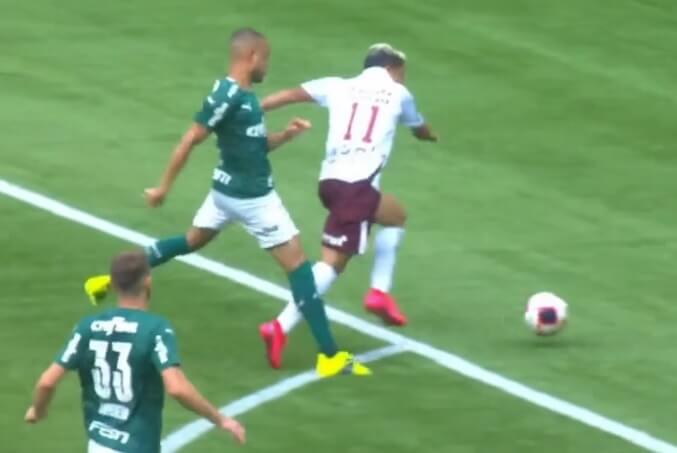 Ferroviária reclama de falta não marcada contra o Palmeiras