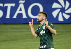 Zagueiro de gigante paulista recebe propostas internacionais