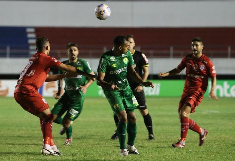 Sergipe-SE 0 x 0 Cuiabá-MT – Dourado avança com regulamento ‘debaixo do braço’
