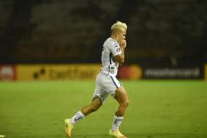 Soteldo comemora gol: 'Era uma partida diferente e eu tinha de fazer a diferença'