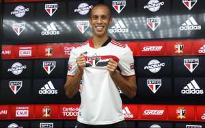 Miranda diz que volta ao São Paulo com fome de título e promessa de time campeão