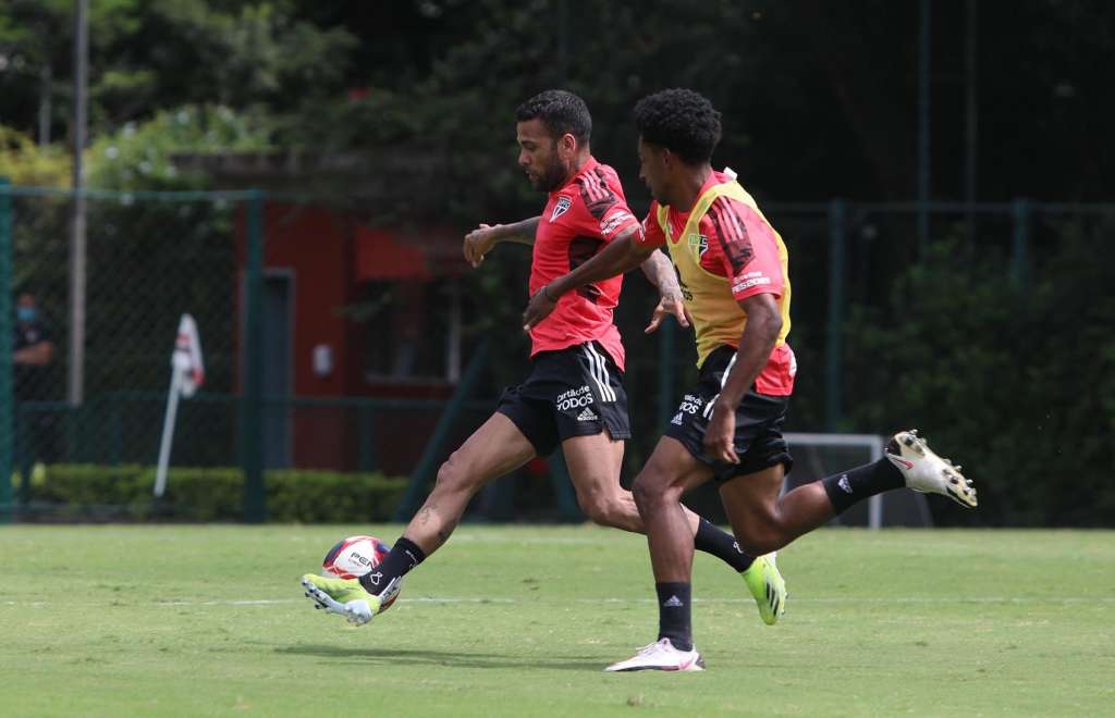 Shaylon é reintegrado no São Paulo e Luciano, Daniel Alves e Arboleda retornam