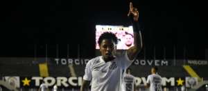 Marinho e Kaio Jorge treinam forte para voltar logo ao time titular do Santos