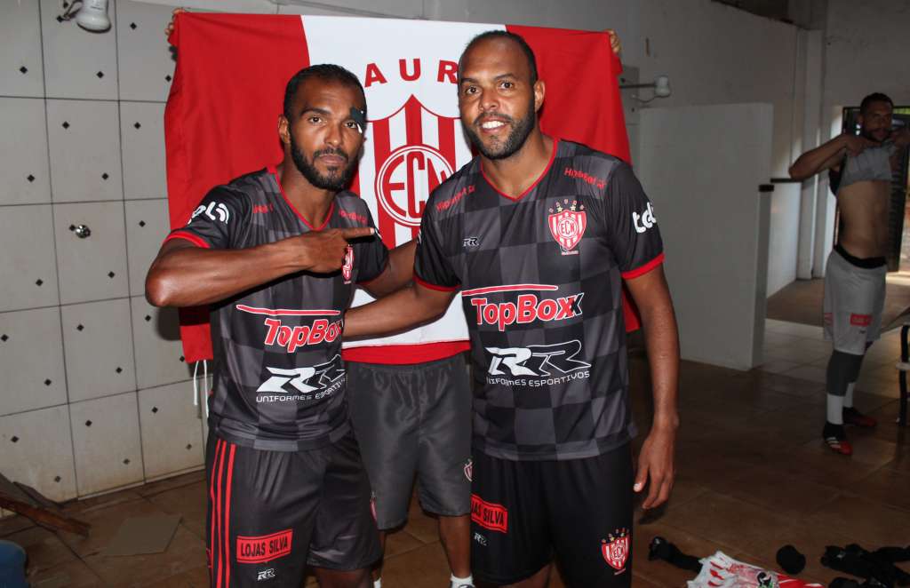 Richarlyson e Alecsandro dão detalhes de 'gol dos irmãos' pelo Noroeste (Foto: Bruno Freitas/Noroeste)