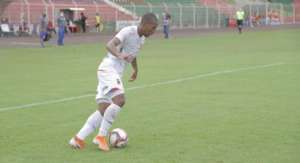 Após marcar primeiro gol pelo Paraná, atacante fala em evolução da equipe