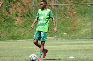 Presidente do América-MG acusa atacante de corpo mole e dispara: 