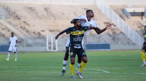 Cascavel pica Figueira. (Foto: Felipe Fachini/FC Cascavel)