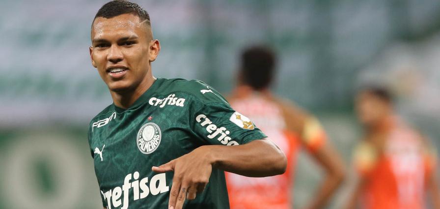 Kuscevic e Veron continuam em fase de tratamento de lesões no Palmeiras