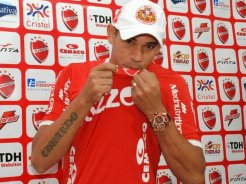 Série C: Ídolo em rival, volante estreará pelo Vila Nova no domingo