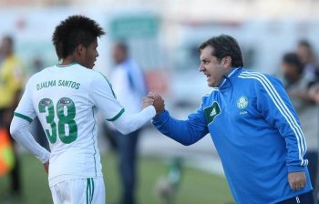 Blog do Ari: Aplausos equivocados para Kleina, técnico aquém da pujança do Palmeiras