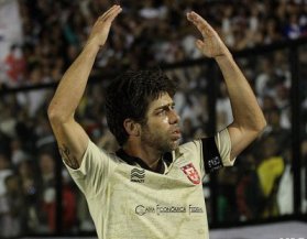 Vasco 3 x 2 Criciúma – De bola parada em bola parada, Vascão vai subindo