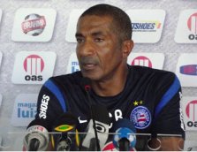 Por vaga no G4, Bahia muda o esquema contra o Goiás