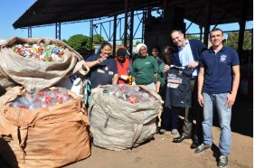 Vice-presidente do Rio Branco entrega recicláveis arrecadados no “Jogo do Bem”