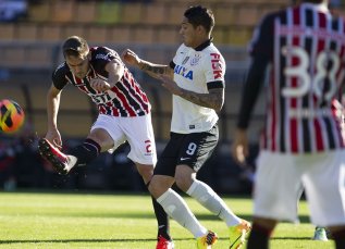 Volante vê confiança ressurgir após empate do São Paulo