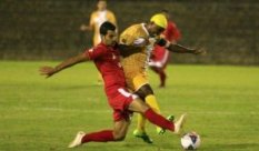 Santa Cruz x Rio Branco-AC - Coral pega o lanterna para entrar no G4