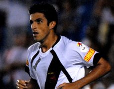 Série B: Atlético-GO confirma contratação de ex-meia do Vasco